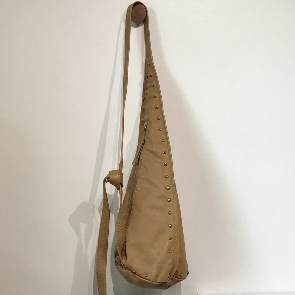 Patti Hansen for HUNG ON U Tan Leather Bronze Studded Cross Body Sling Bag Cross - Picture 4 of 16